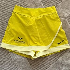 Nike dri-fit Women's Bright Yellow Athletic Shorts / skort with Rafa Nadal Logo